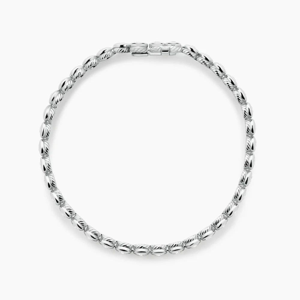 18K gold tennis bracelet
luxury diamond tennis bracelet
classic gold diamond bracelet
elegant women’s gold bracelet
round cut diamond bracelet
radiant gold bracelet for women
golden radiance tennis bracelet
fine jewelry diamond bracelet
everyday luxury gold bracelet
Classic Elegance Collection bracelet
women’s tennis bracelet gift idea
diamond bracelet for special occasions
handcrafted 18K diamond bracelet
minimal elegant diamond bracelet
sparkling gold tennis bracelet