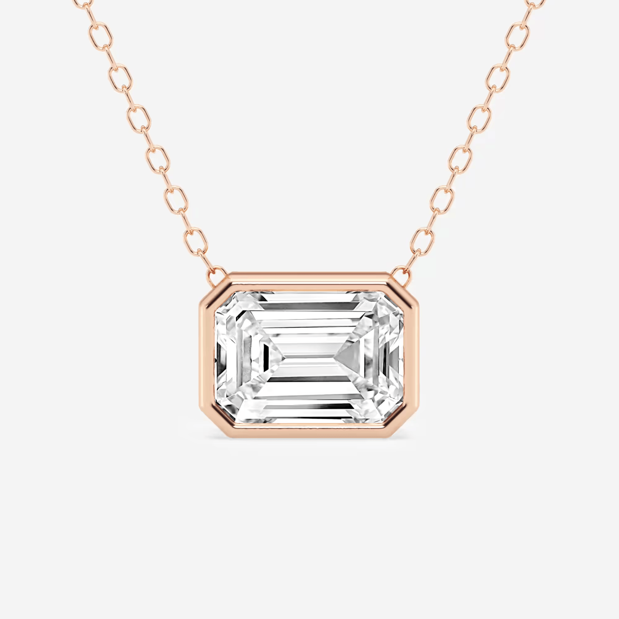 Diamond pendant in gold
Gold diamond pendant
Diamond pendant in silver
Silver diamond pendant
Diamond pendant in rose gold
Rose gold diamond pendant