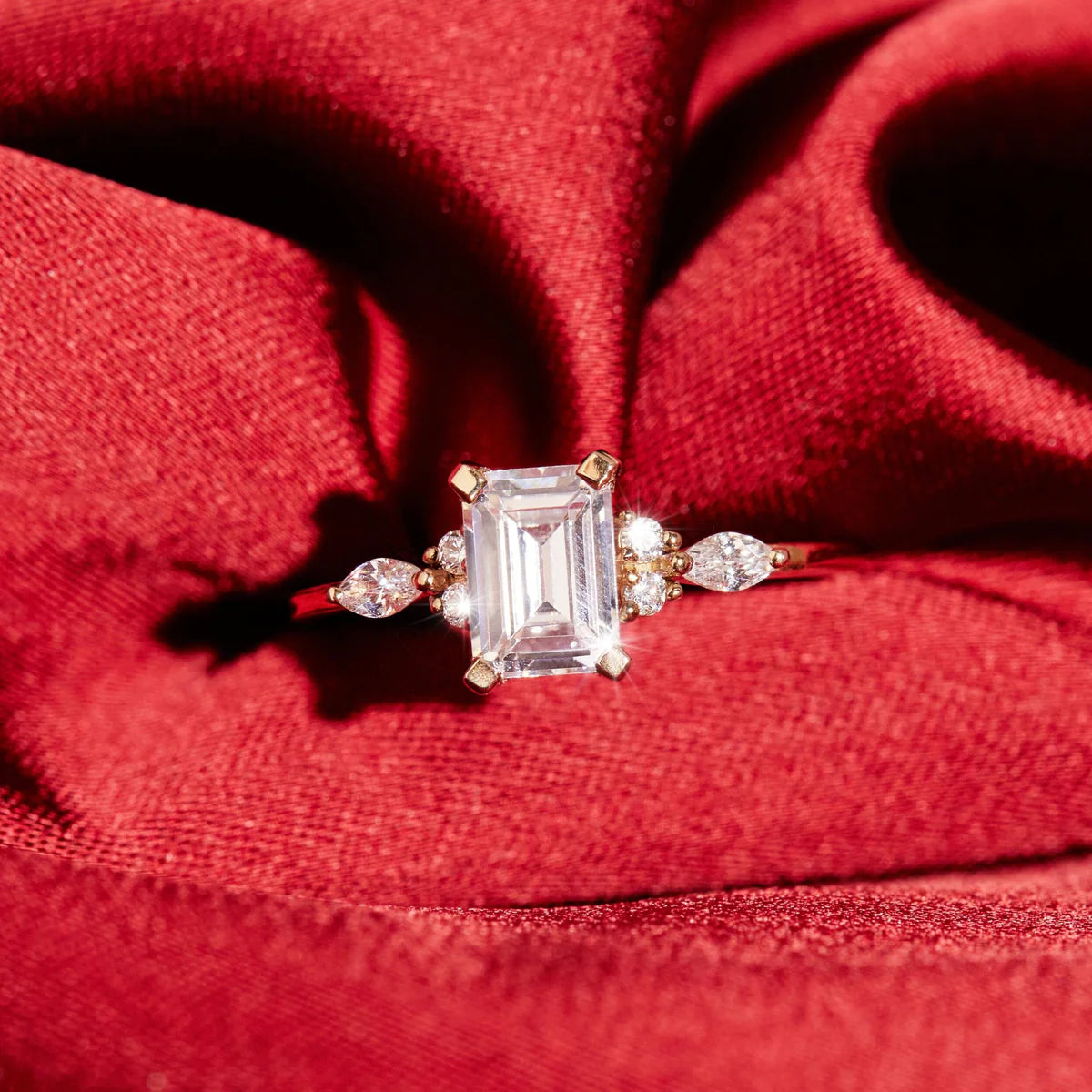 18K gold diamond ring
luxury diamond engagement ring
elegant women’s gold ring
classic solitaire diamond ring
round cut diamond ring
handcrafted diamond ring for women
fine jewelry gold ring
everyday luxury diamond ring
sparkling solitaire ring
timeless engagement ring design
minimal diamond gold ring
designer diamond promise ring
radiant cut diamond ring
luxury ring for special occasions
bespoke diamond ring Canada