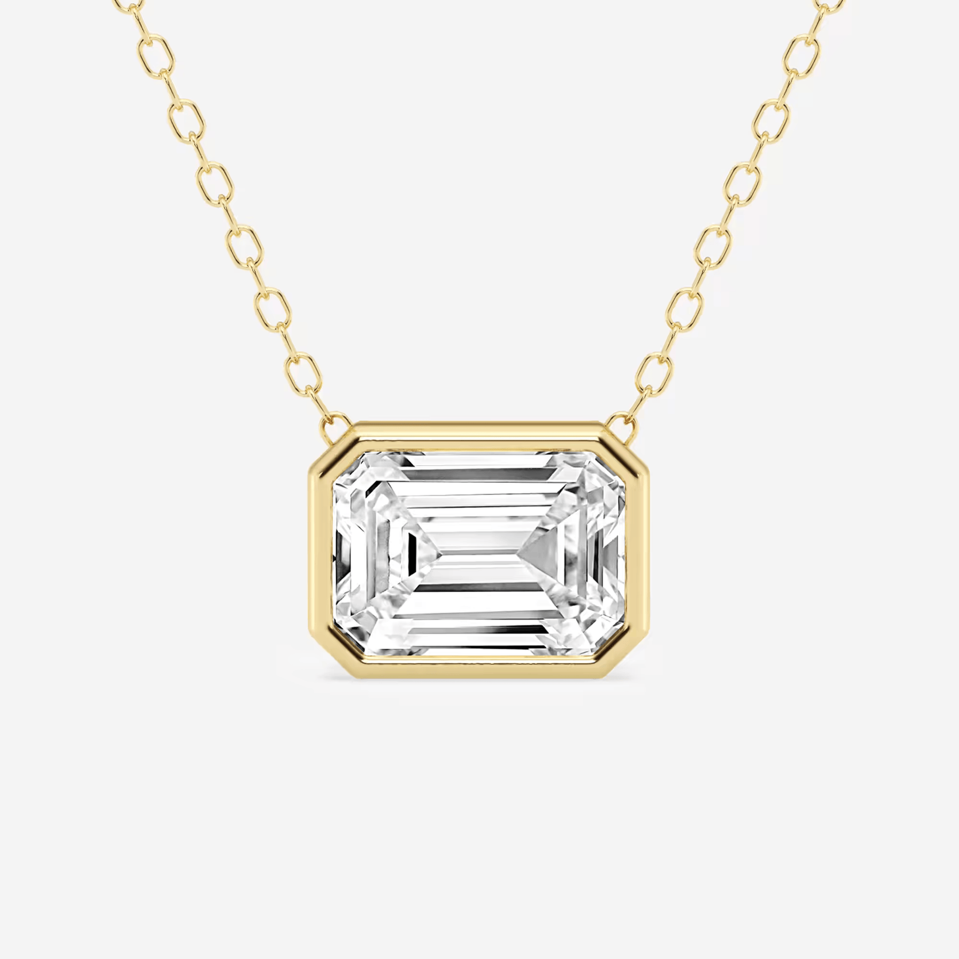 Diamond pendant in gold
Gold diamond pendant
Diamond pendant in silver
Silver diamond pendant
Diamond pendant in rose gold
Rose gold diamond pendant