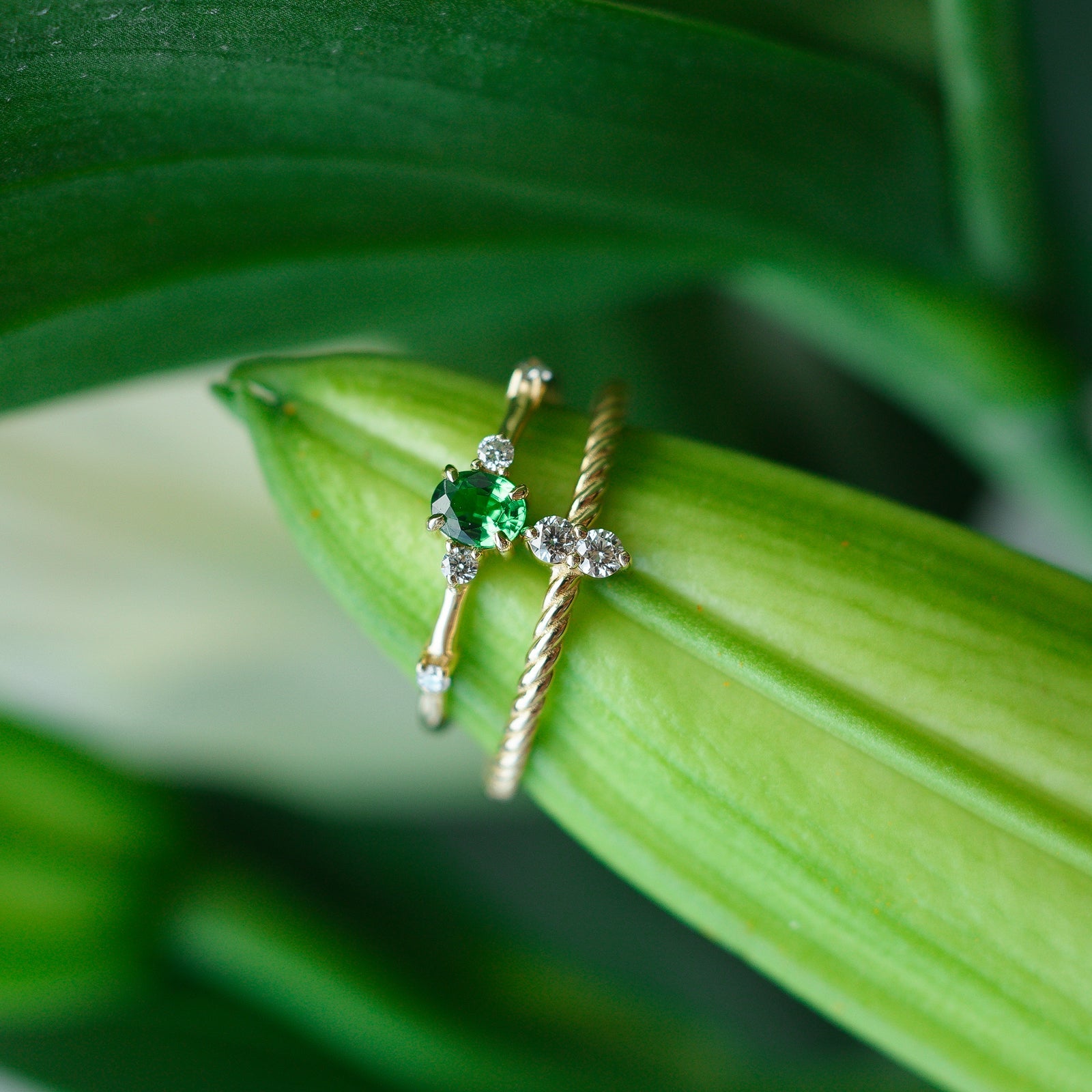 The Spiral Natural Diamond Ring