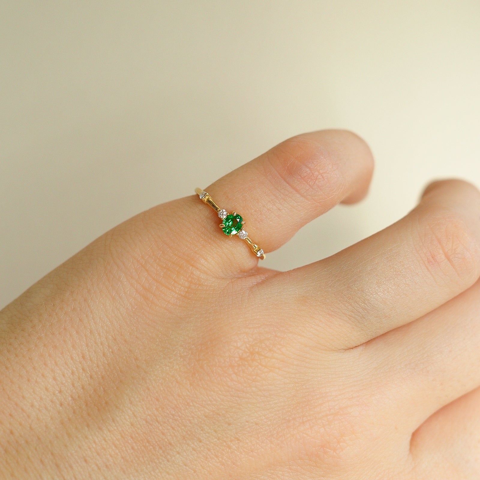 Vitality Lady Ring, Tsavorite & Diamonds