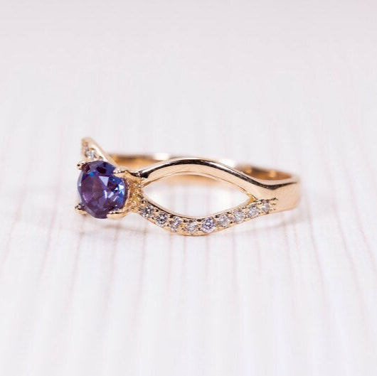 Alexandrite Engagement Ring, 14K Solid Gold Alexandrite ring, alexandrite ring women, alexandrite ring