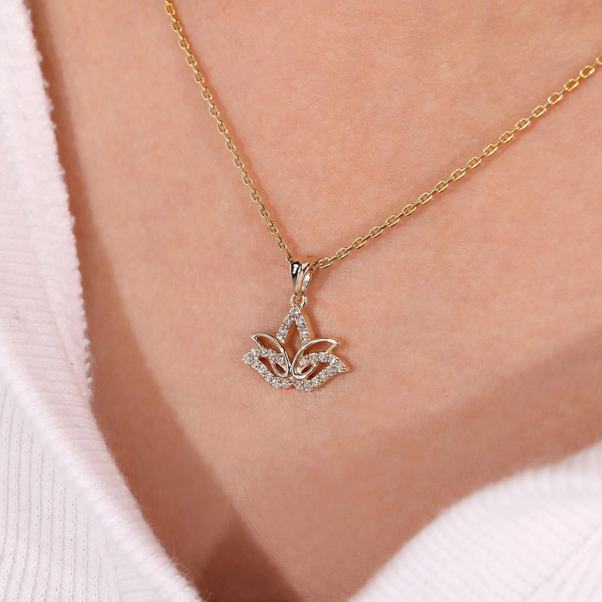 Lotus flower lab-grown diamond pendant with an elegant floral design by Flexfives Jewels.