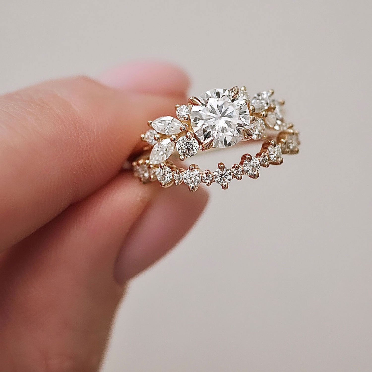 Round Anna's Dream Engagement Ring, Round Brilliant With Marquise