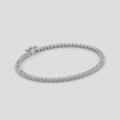 Elegant Diamond Tennis Bracelet in White Gold